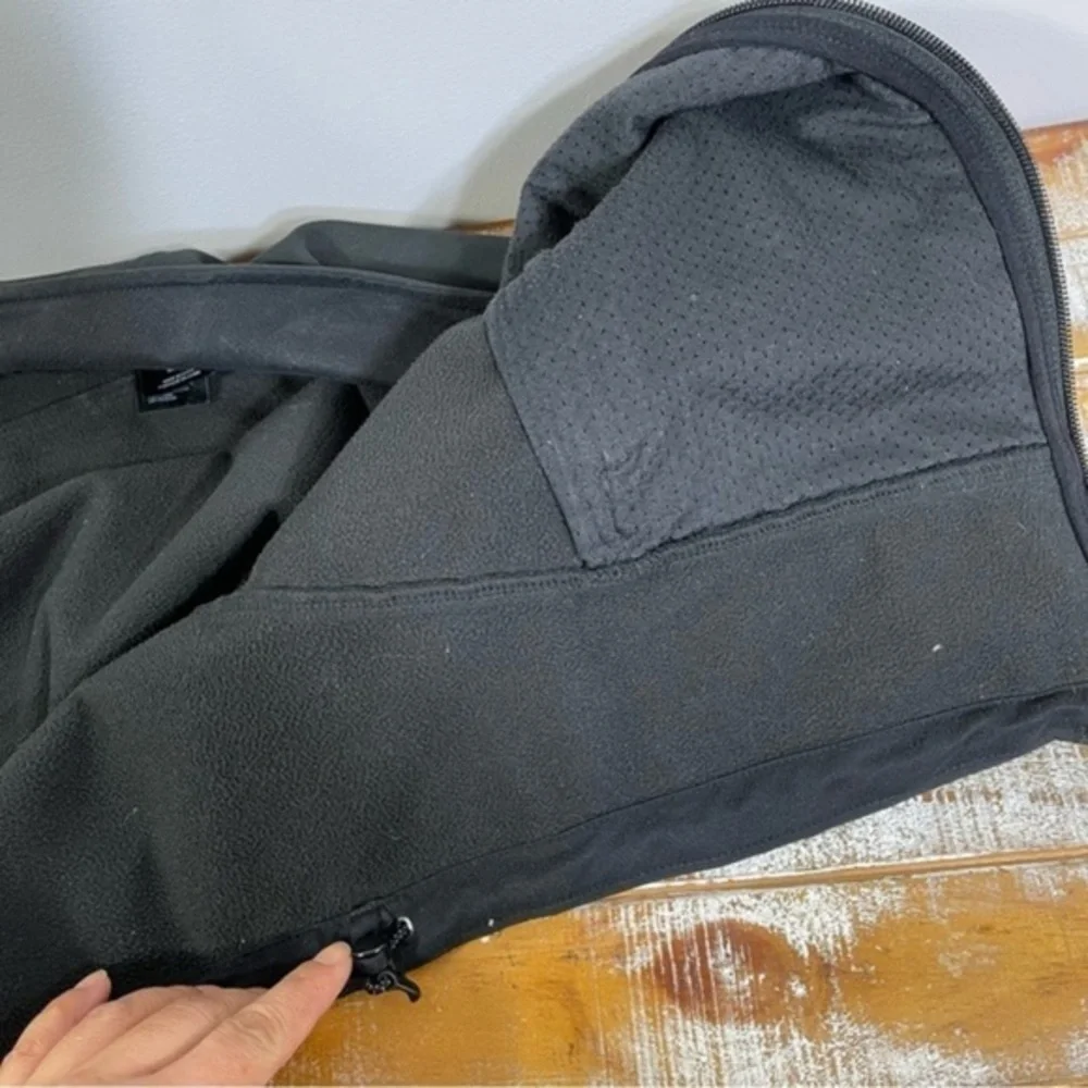 The North Face Waterproof Gilet Vest Jacket Size M color Black